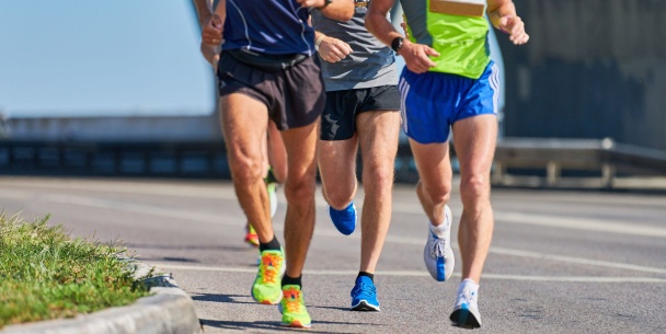 跑者也需要肌力訓練！11個動作讓你跑得更快、更輕鬆